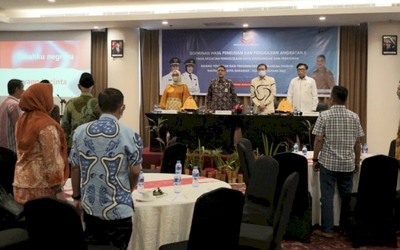 DISEMINASI. Balitbangda Kota Makassar melakukan diseminasi atas hasil penelitian dan pengkajiannya angkatan II di Hotel Artama Makassar, Kamis (14/7/2022). foto: istimewa