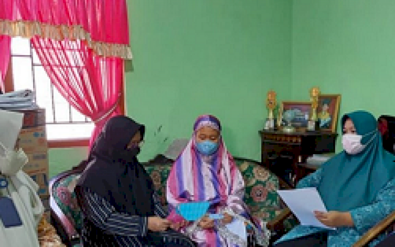 Ka UPT KB Rappocini Dampingi TPK Monitoring Pasca Salin dan Ibu Hamil