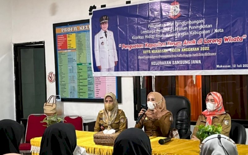 PENGUATAN LEMBAGA. Penguatan dan pengembangan lembaga penyedia layanan peningkatan kualitas hidup anak melalui program penguatan kapasitas forum anak di Lorong Wisata di Kantor Kelurahan Sambung Jawa, Kecamatan Mamajang, Kota Makassar, Selasa (12/7/2022). foto: istimewa