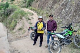 Gubernur Sulsel Terjunkan Tim Tinjau Jalan Rusak di Simbuang-Mappak