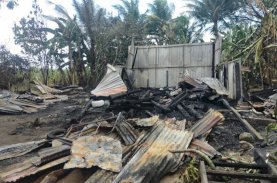 BPBD Sulsel Salurkan Bantuan untuk Korban Kebakaran di Takalar