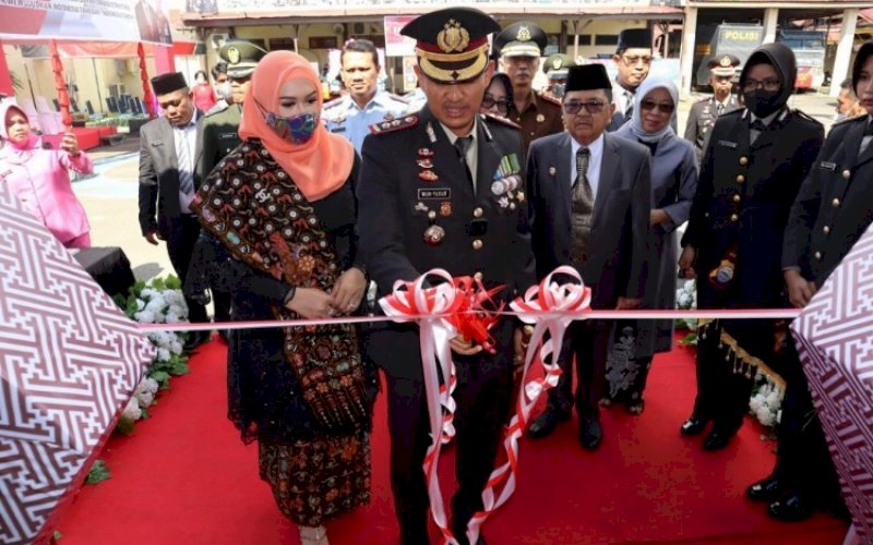 PERESMIAN. Kapolres Palopo, AKBP Muh Yusuf Usman, meresmikan Aula Tantya Sudhirajati Polres Palopo, Selasa (5/7/2022). foto: istimewa