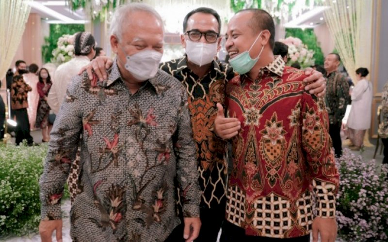 Gubernur Sulsel Andi Sudirman Sulaiman (kanan) bersama Menteri PUPR Basuki Hadimuljono. foto: istimewa