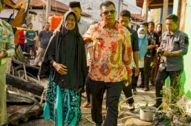 Andi Utta Sambangi Korban Kebakaran di Bentenge