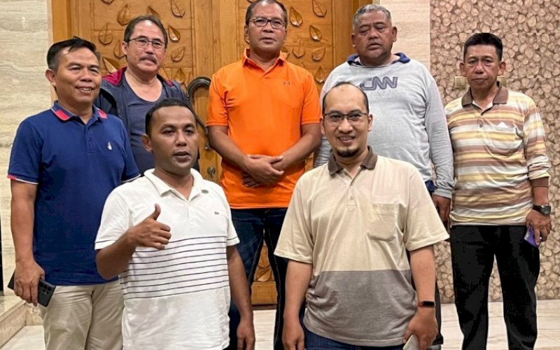 SILATURAHMI. Wali Kota Makassar, Moh Ramdhan Pomanto, menerima kunjungan Persatuan Wartawan Indonesia (PWI) Pusat di Jl Amirullah, Kota Makassar, Minggu (14/8/2022) malam. foto: istimewa