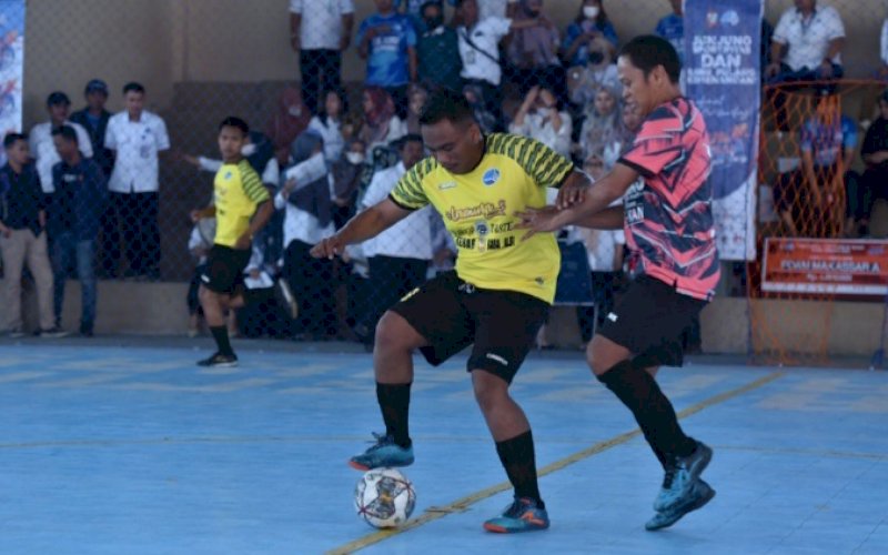 TURNAMEN FUTSAL. Perumda Air Minum Kota Makassar menggelar turnamen futsal antarbagian dalam rangka HUT ke-98 yang dimulai Rabu (3/8/2022). foto: istimewa