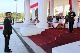 HUT Kemerdekaan RI Ke-77, Kapolres Palopo Pimpin Upacara Penurunan Bendera