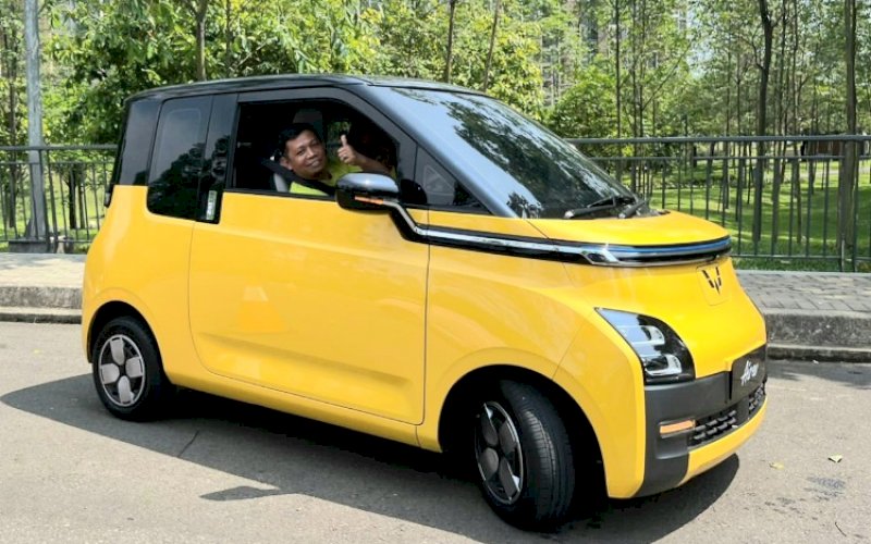 TEST DRIVE. Wuling Motors (Wuling) memberikan kesempatan kepada jurnalis menjajal kendaraan listrik Air ev di Kompleks Nava Park, BSD City, Tangerang, Provinsi Banten, 15 sampai 18 Agustus 2022. foto: istimewa