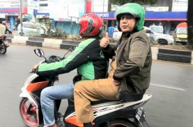 Ojol Day, Andi Bukti Djufrie Naik Ojek Online ke Kantor