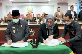Gubernur-Ketua DPRD Sulsel Tanda Tangani Nota Kesepakatan Perubahan KUA-PPAS 2022