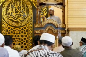 Gubernur Salat Asar dan Resmikan Masjid Darul Falah di Tallo