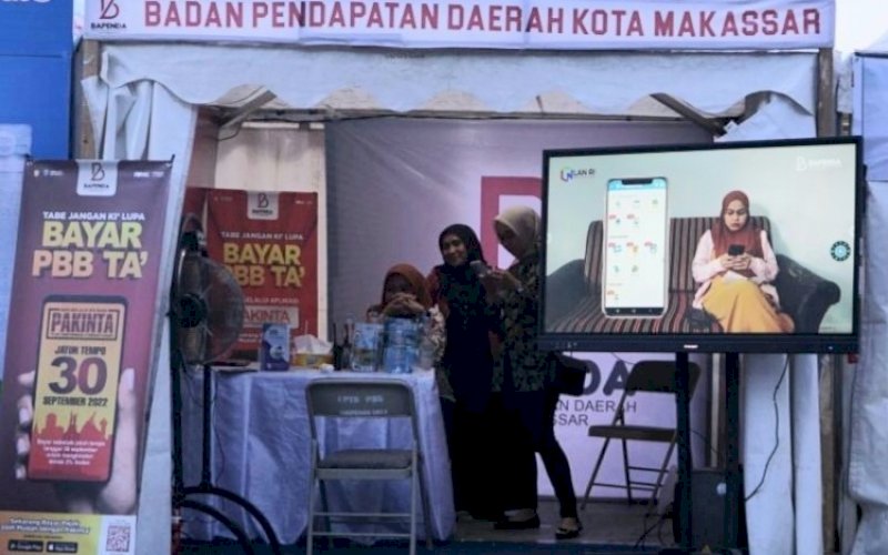 MAKASSAR F8. Stan Bapenda Kota Makassar di area di area Makassar F8 di Anjungan Pantai Losari. foto: istimewa