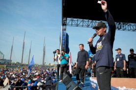 Jalan Sehat Restorasi, Danny Pomanto Sumbang Satu Unit Mobil