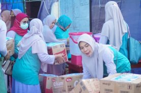IKVI Serahkan Bantuan untuk Korban Kebakaran di Sorowako