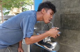 Perumda Air Minum Makassar Benahi Fasilitas di Anjungan Pantai Losari