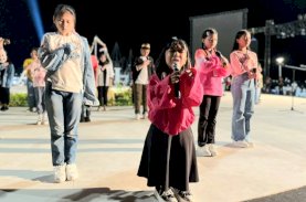 Nahlah Azizah, Penyandang Disabilitas Tampil Memukau di Panggung Makassar F8