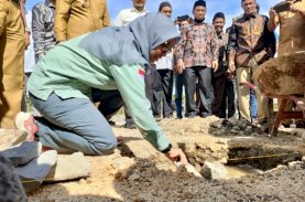 Vale Bantu Bangun RKB Madrasah Ibtidaiah Al-Khairaat di Morowali