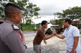 Singgah Pantau dan Bantu Evakuasi Kecelakaan Truk, Warga Jeneponto: Terima Kasih Pak Gubernur