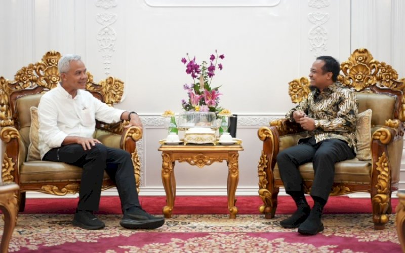 JAMUAN. Gubernur Sulsel Andi Sudirman Sulaiman menjamu Gubernur Jawa Tengah Ganjar Pranowo di Rumah Jabatan Gubernur Sulsel, Sabtu (8/10/2022). foto: istimewa