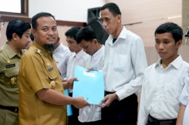 Terima SK Non ASN, Disabilitas: Terima Kasih Pak Gubernur Sulsel