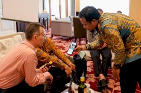 Gubernur Sulsel Terima Dua Investor Luar Negeri, Bahas Energi Terbarukan