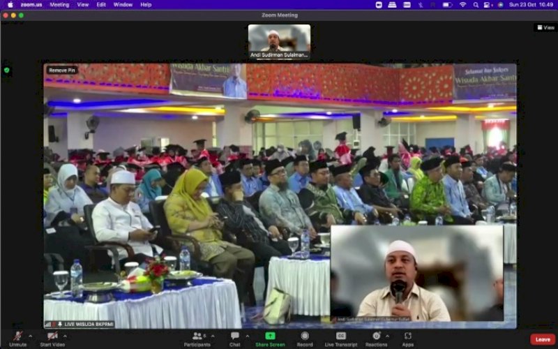 WISUDA AKBAR. Gubernur Sulsel, Andi Sudirman Sulaiman, menghadiri Wisuda Akbar Santri Sulsel yang dilaksanakan LPPTKA Badan Komunikasi Pemuda Remaja Masjid Indonesia (BKPRMI) dan sebagai tuan rumah BKPRMI Makassar bertempat di Balai Sidang Unismuh Makassar, Minggu (23/10/2022). foto: istimewa