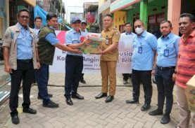 PDAM Peduli Bantu Korban Bencana Angin Puting Beliung di Maccini Sombala