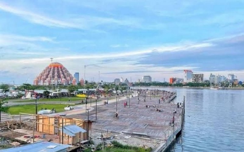 Center Point of Indonesia (CPI) atau Lego-lego Makassar. foto: istimewa
