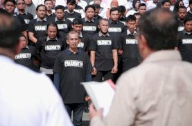 Danny Pomanto Kukuhkan 153 Personel Pakandatto Awasi Warga yang Buang Sampah Sembarang Tempat