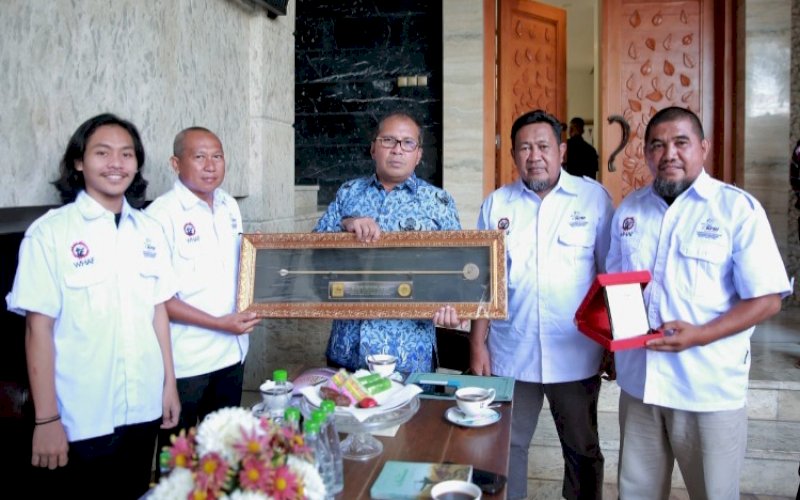 PERTEMUAN. Wali Kota Makassar, Moh Ramdhan Pomanto, menerima Perkumpulan Panahan Berkuda Indonesia (KPBI) Celebes di kediaman pribadinya, Jl Amirullah, Kota Makassar, Senin (17/10/2022). foto: istimewa