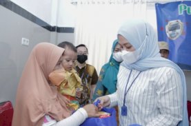 Pantau Langsung Penderita Stunting, Fatma Kunjungi 2 Puskesmas