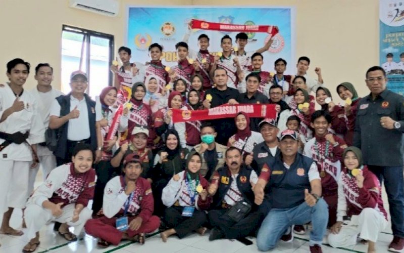 JUARA UMUM. Kempo Kota Makassar berhasil meraih juara umum di Porprov XVII 2022 Sulsel. Yaitu, dengan meraih sepuluh emas, tiga perak, dan tiga perunggu. foto: istimewa