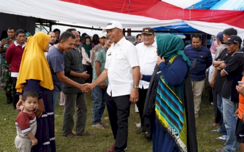 PANTAU PILKADES. Bupati Bulukumba, Andi Muchtar Ali Yusuf, memantau langsung jalannya Pillades Serentak di Kabupaten Bulukumba, Rabu (9/11/2022). foto: istimewa