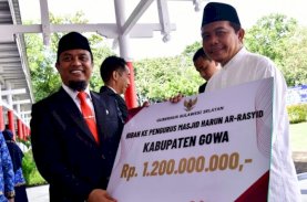Gubernur Sulsel Beri Hibah Rp1,2 Miliar untuk Masjid Harun Ar-Rasyid di Gowa