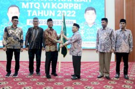 Gubernur Lepas Kafilah MTQ VI Korpri Sulsel ke Padang