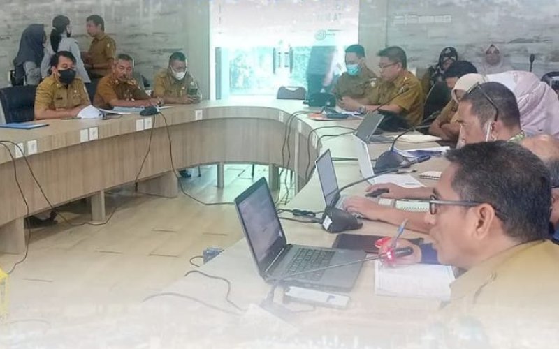 DISKUSI. Balitbangda gelar pertemuan khusus yang diadakan selama tiga hari di ruangan Laboratorium Inovasi, (11-13/07/2022). foto:istimewa