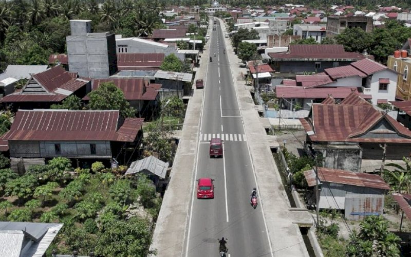Ruas Jalan Pinrang-Rappang. foto: istimewa