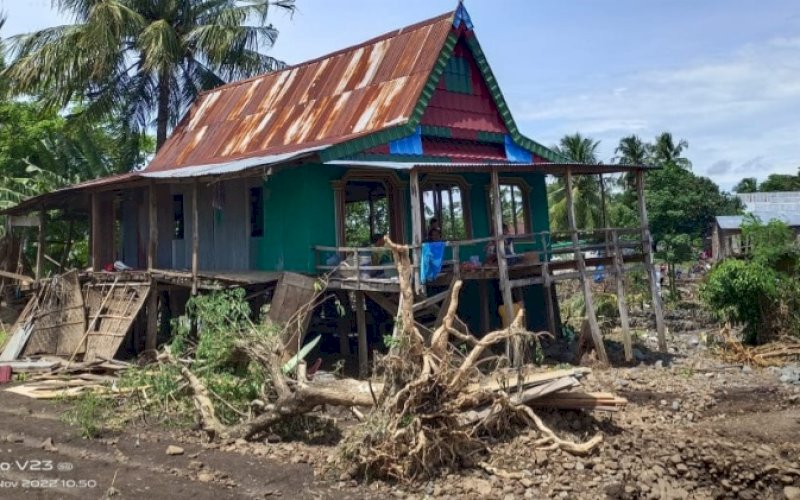 Rumah rusak dampak banjir di Kabupaten Jeneponto. foto: istimewa