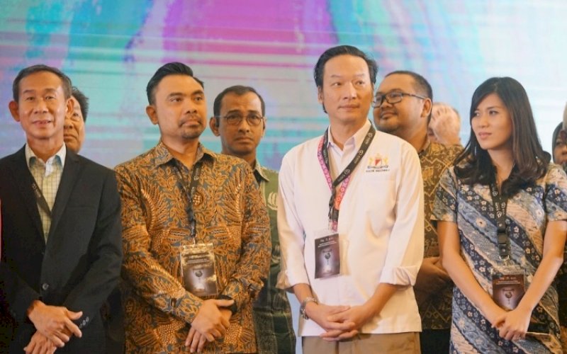 KADIN NZH. PT Vale Indonesia menandatangani komitmen untuk bergabung dengan Kamar Dagang dan Industri (Kadin) Net Zero Hub (Kadin NZH) dalam kegiatan Indonesia Net Zero Summit yang diadakan di Nusa Dua, Bali, Jumat (11/11/2022). foto: istimewa