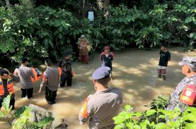 SAR Brimob Bone Diterjunkan Cari Korban Tenggelam di Kajuara