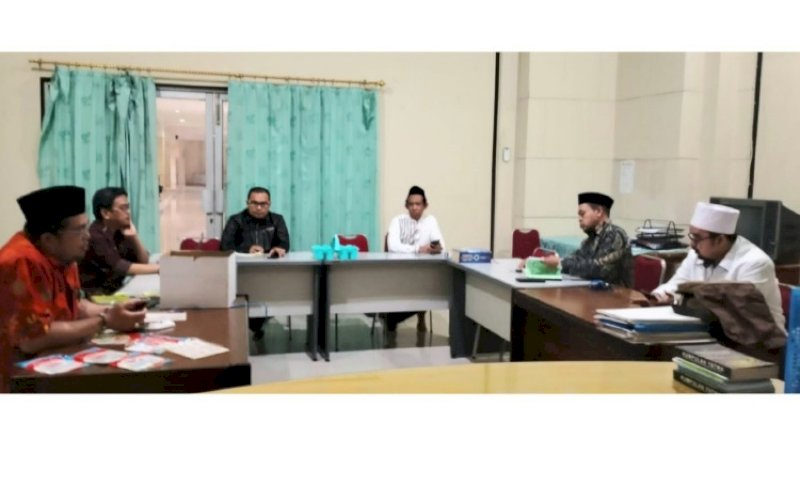 RAPAT PERSIAPAN. Rapat panitia persiapan Silaturahmi dan Doa Bersama yang akan digelar PD DMI Kota Makassar, Sabtu (24/12/2022) mendatang. foto: istimewa