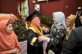Ibunda Firman Pagarra Jadi Profesor, Indira Ucapkan Selamat