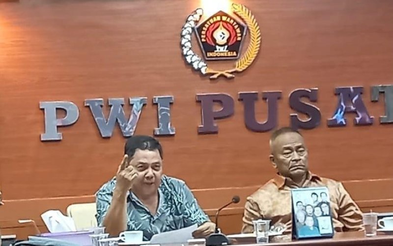 PERSIAPAN. Rapat Panpel HPN di Kantor PWI Pusat, Senin (5/12/2022). foto: istimewa