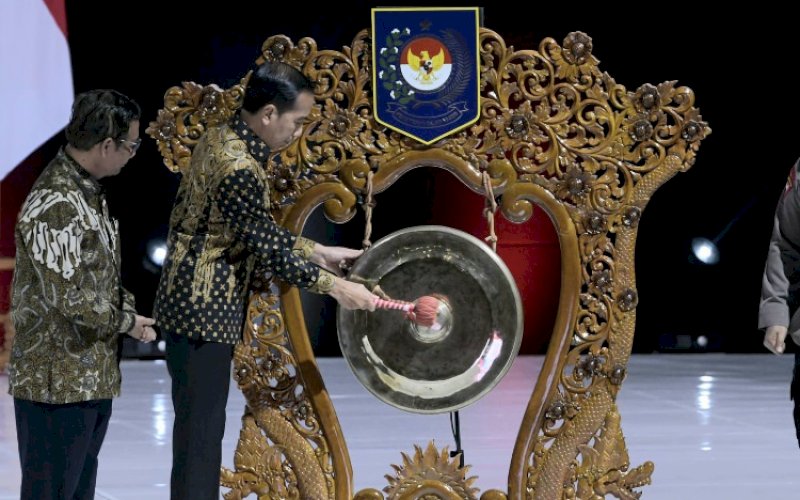 RAKORNAS. Presiden RI Joko Widodo membuka Rakornas Kepala Daerah dan Forum Komunikasi Pimpinan Daerah Se-Indonesia 2023 di SICC, Sentul City, Bogor, Jawa Barat, Selasa (17/1/2022). foto: istimewa