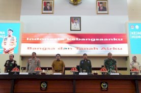 Kepala BNPB Serahkan DSP Rp500 Juta ke Pempov Sulsel