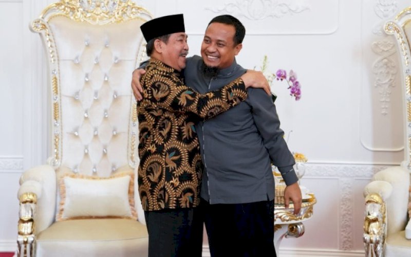 PERTEMUAN. Gubernur Sulsel Andi Sudirman Sulaiman menerima kunjungan Bupati Sidrap Dollah Mando di Rumah Jabatan Gubernur Sulsel, Jumat (3/2/2023). foto: istimewa