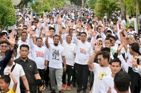 Gubernur Jalan Sehat Sulsel Anti Mager Bersama 60 Ribu Warga Barru