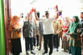 Andi Utta Resmikan Lumbung Pangan, Mesin Penggiling, dan Pengering Padi di Bialo