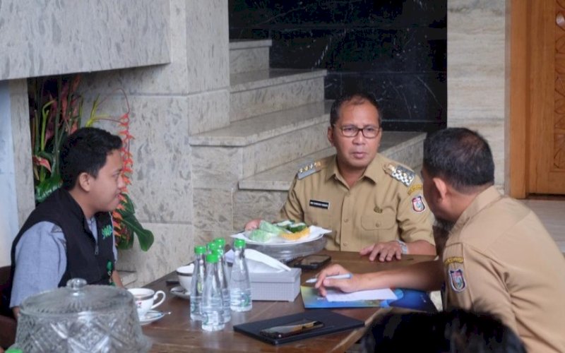 AUDIENSI. Wali Kota Makassar, Moh Ramdhan Pomanto, saat menerima audiensi tim Badan Waqaf Al Quran (BWA), Senin (20/2/2023). foto: istimewa