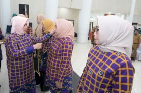 Indira Lantik Empat Bunda PAUD Kecamatan
